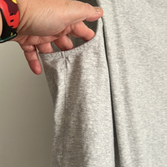 Babaton Strong shoulder top - Picture 4 of 5